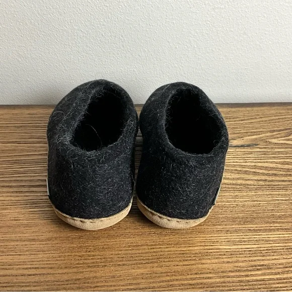 Glerups Charcoal Wool Slippers, New in Box - Picture 6 of 12
